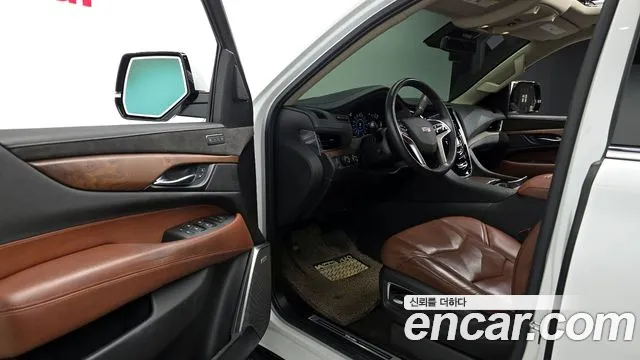 Cadillac Escalade 2020 — фото 11