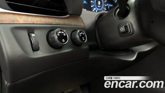 Cadillac Escalade 2020 — фото 18
