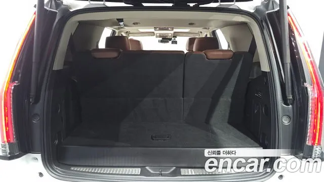 Cadillac Escalade 2020 — фото 20