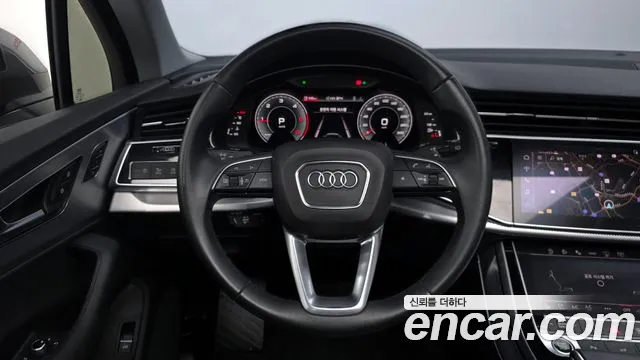 Audi Q7 2021 — фото 13