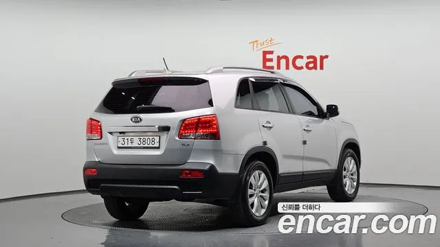 Kia Sorento 2012 — фото 2