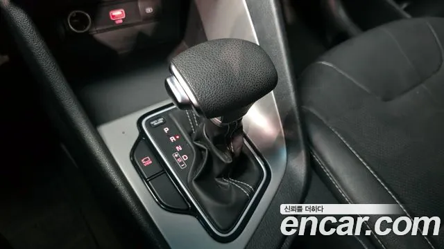 Kia Niro 2022 — фото 9