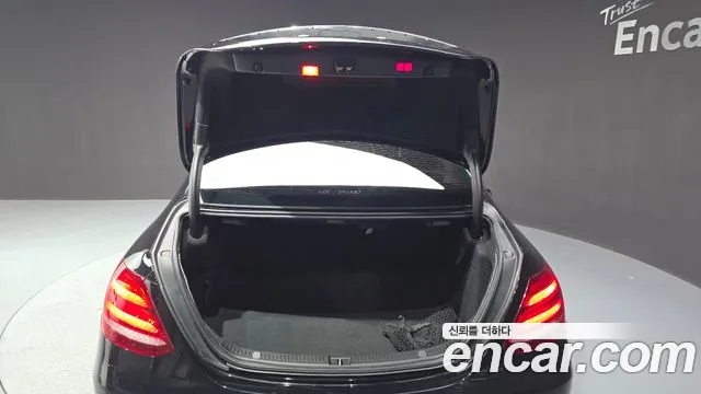 Mercedes-Benz E-Class 2019 — фото 20