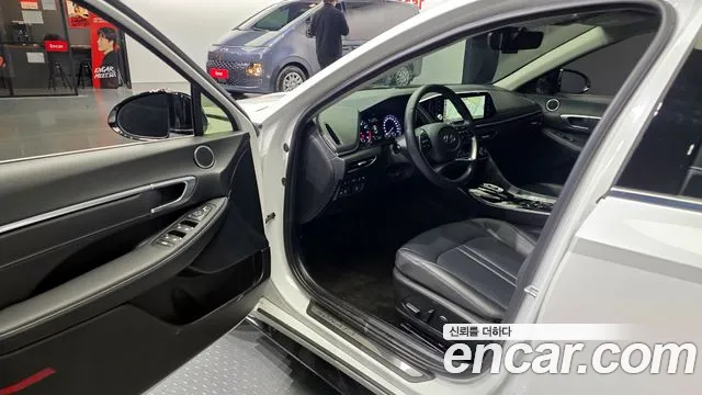 Hyundai Sonata 2022 — фото 10