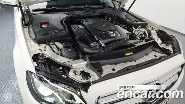 Mercedes-Benz E-Class 2018 — фото 6