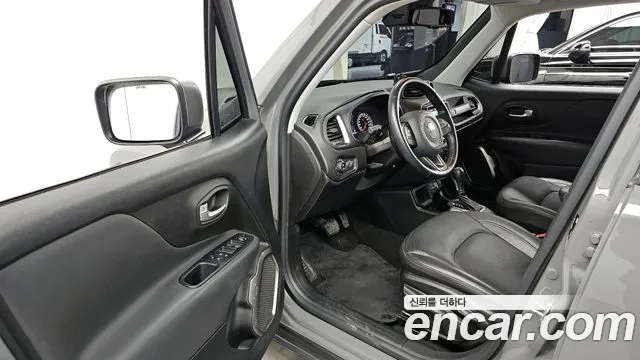 Jeep Renegade 2019 — фото 10