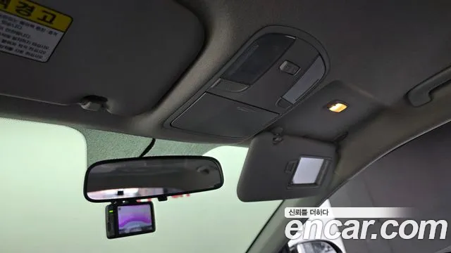 Kia Stonic 2018 — фото 17