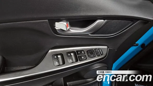 Hyundai Kona 2021 — фото 18