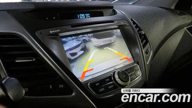 Hyundai AVANTE 2014 — фото 16