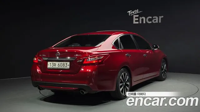 Nissan Altima 2018 — фото 2