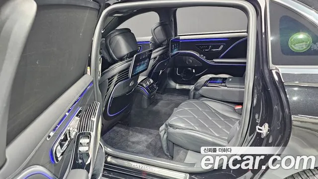 Mercedes-Benz S-Class 2023 — фото 12