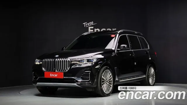 BMW X7 2021 — фото 1