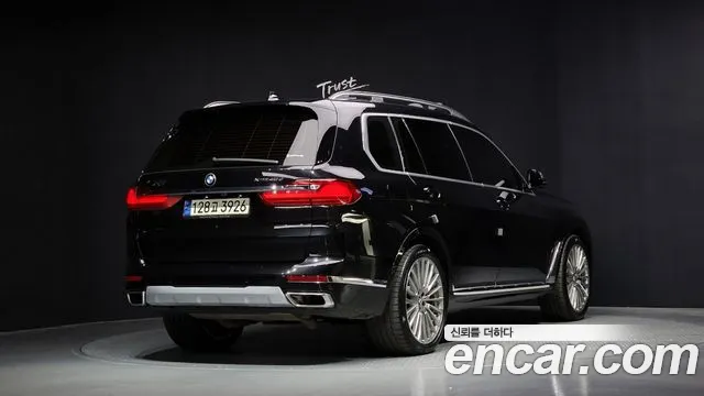 BMW X7 2021 — фото 2