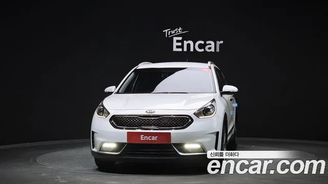 Kia Niro 2017 — фото 3