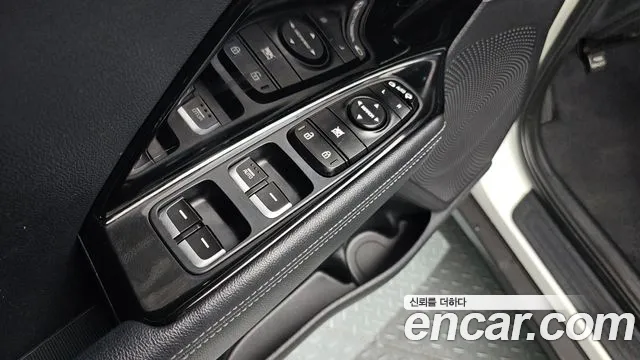 Kia Niro 2017 — фото 17