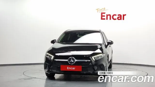 Mercedes-Benz A-Class 2019 — фото 3