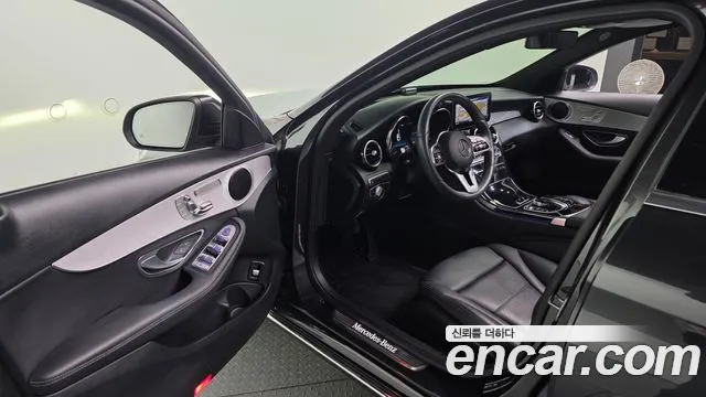 Mercedes-Benz C-Class 2020 — фото 11