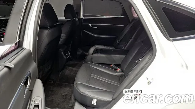 Hyundai Sonata 2020 — фото 12