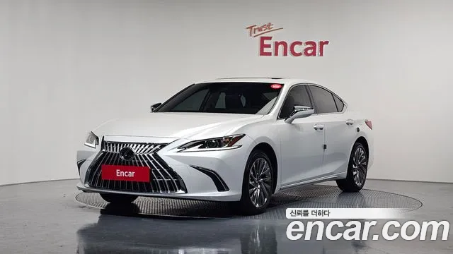 Lexus ES 2026 — фото 1
