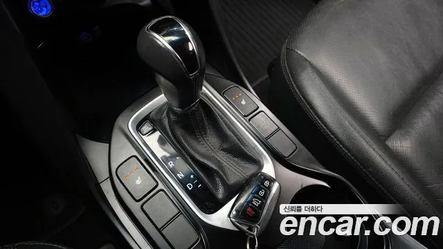 Hyundai Santafe 2017 — фото 9