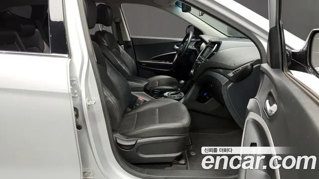 Hyundai Santafe 2017 — фото 11