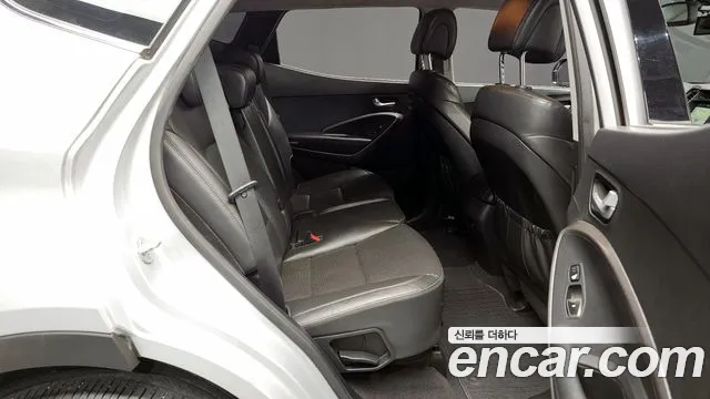 Hyundai Santafe 2017 — фото 12