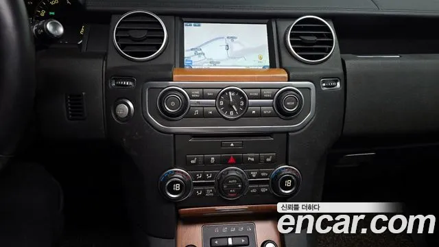 Land Rover Discovery 2013 — фото 15