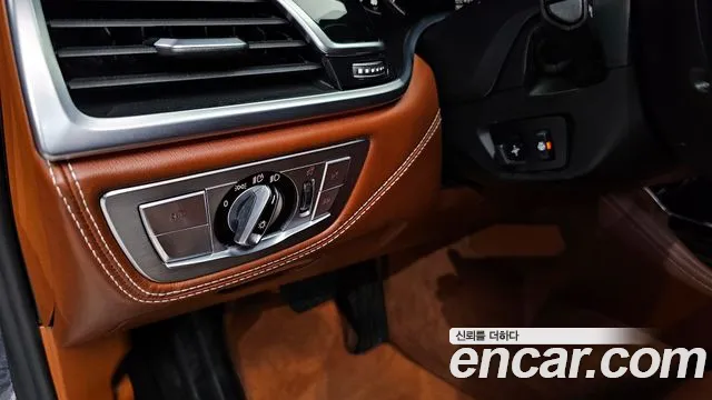 BMW 7-Series 2016 — фото 16