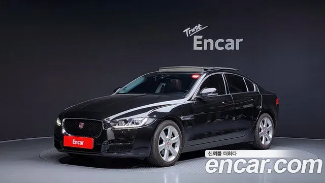 Jaguar XE