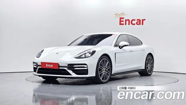 Porsche Panamera 2021 — фото 1