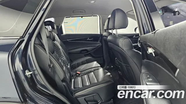 Kia Sorento 2019 — фото 12
