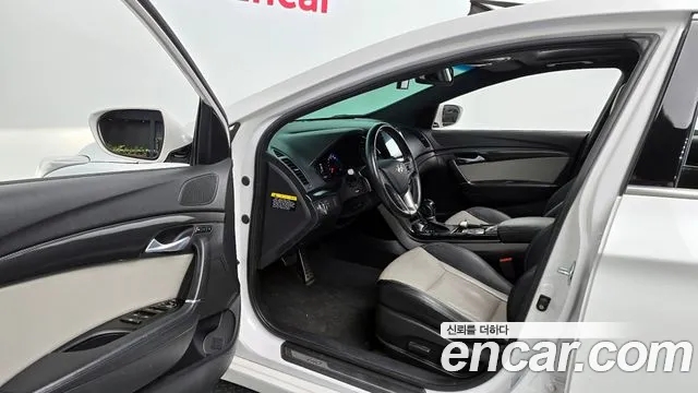 Hyundai i40 2016 — фото 11