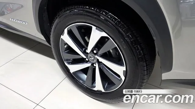 Lexus NX 2021 — фото 20