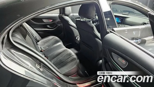 Mercedes-Benz CLS-Class 2023 — фото 12
