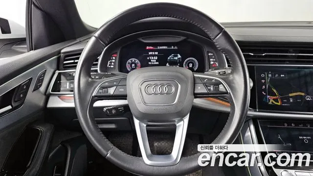 Audi Q8 2020 — фото 13