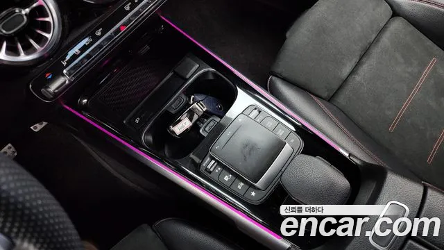 Mercedes-Benz GLB-Class 2021 — фото 19