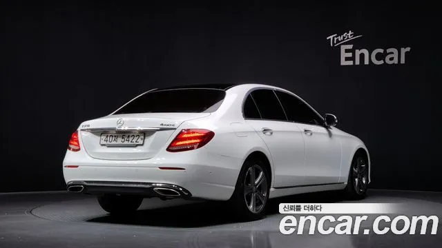 Mercedes-Benz E-Class 2017 — фото 2