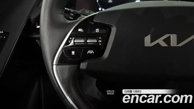 Kia Niro 2022 — фото 18