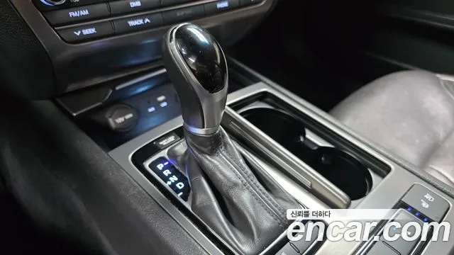Hyundai Genesis 2015 — фото 9