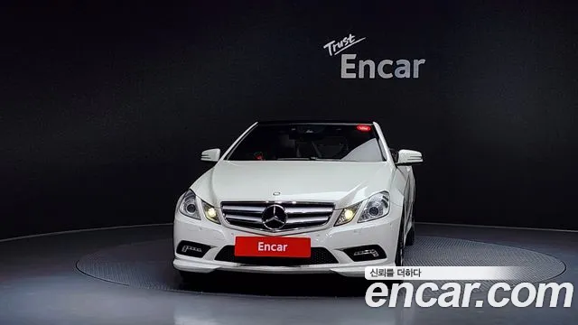 Mercedes-Benz E-Class 2012 — фото 3