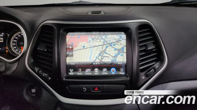 Jeep Cherokee 2018 — фото 14
