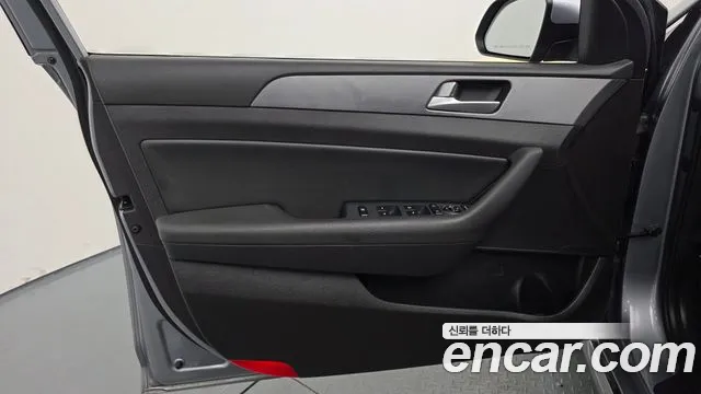 Hyundai Sonata 2017 — фото 16