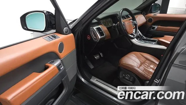 Land Rover Range Rover Sport 2016 — фото 11