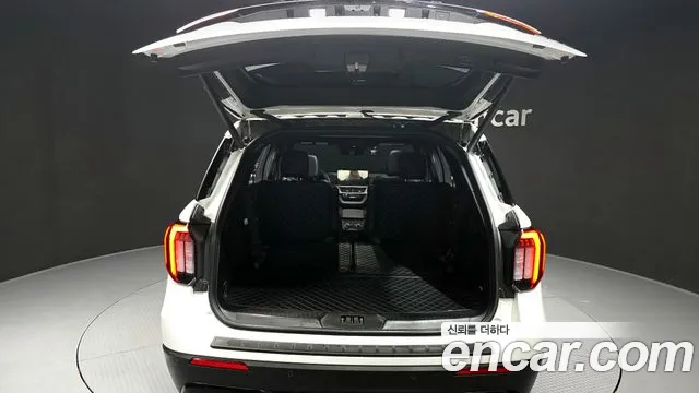 Ford Explorer 2025 — фото 20