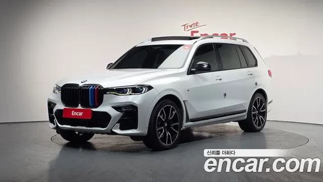 BMW X7 2022 — фото 1