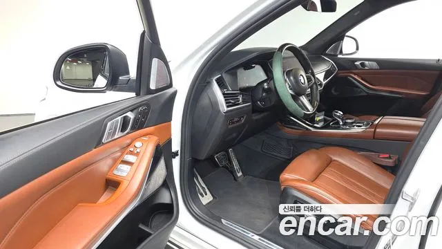 BMW X7 2022 — фото 11