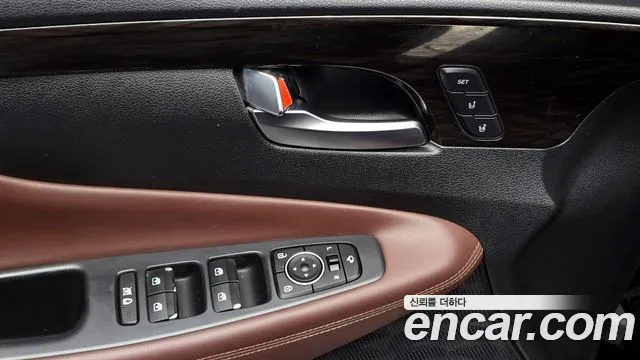 Hyundai Santafe 2019 — фото 19