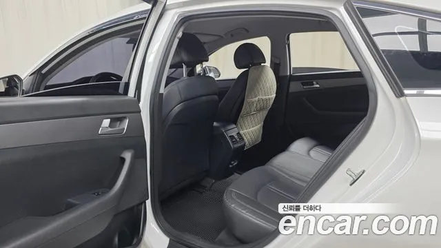 Hyundai Sonata 2015 — фото 18