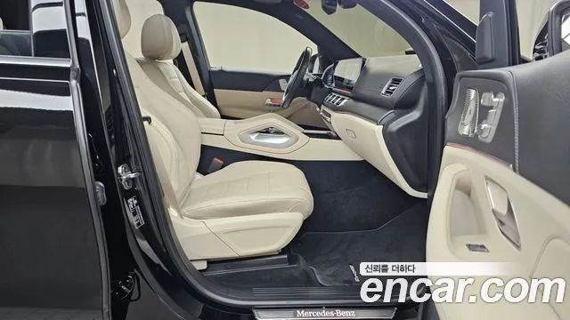 Mercedes-Benz GLS-Class 2022 — фото 11