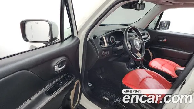 Jeep Renegade 2016 — фото 10